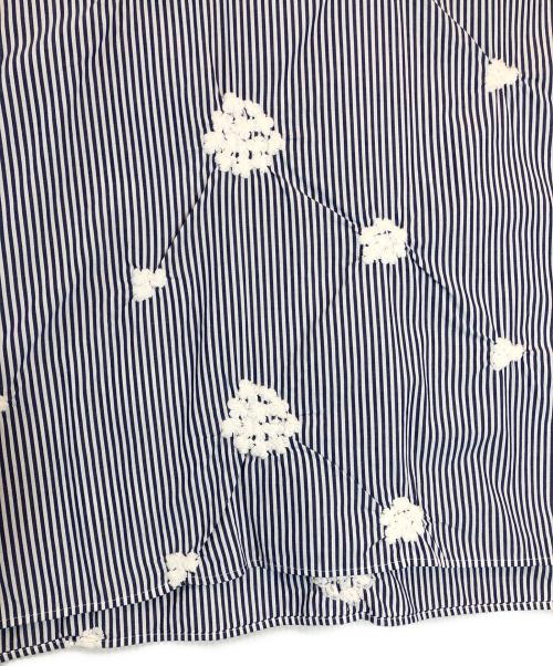 BEARDSLEY（ビアズリー）BEARDSLEY (ビアズリー) 刺繍ブラウス ブルー サイズ:Fの古着・服飾アイテム