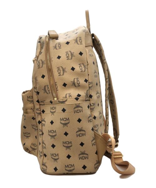 MCM（エムシーエム）MCM (エムシーエム) スタッズリュック アイボリーの古着・服飾アイテム