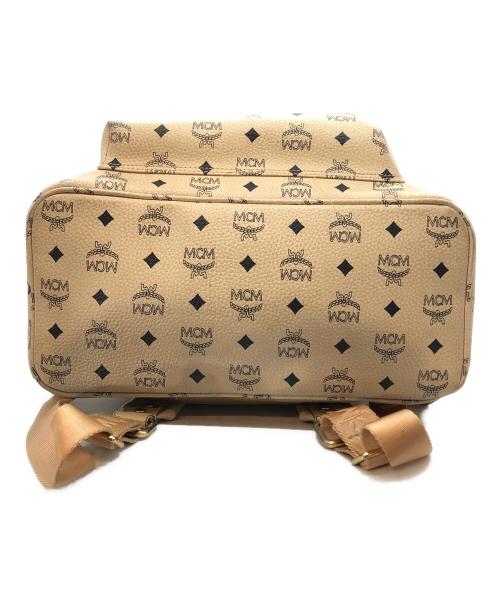 MCM（エムシーエム）MCM (エムシーエム) スタッズリュック アイボリーの古着・服飾アイテム