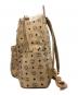 MCM (エムシーエム) スタッズリュック アイボリー：17000円