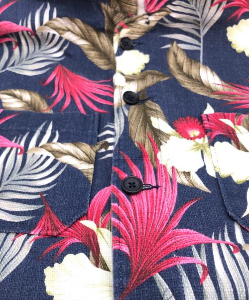 Engineered Garments（エンジニアド ガーメンツ）Engineered Garments (エンジニアド ガーメンツ) HAWAIIAN FLORAL JAVA CLOTH ネイビー サイズ:ｓの古着・服飾アイテム