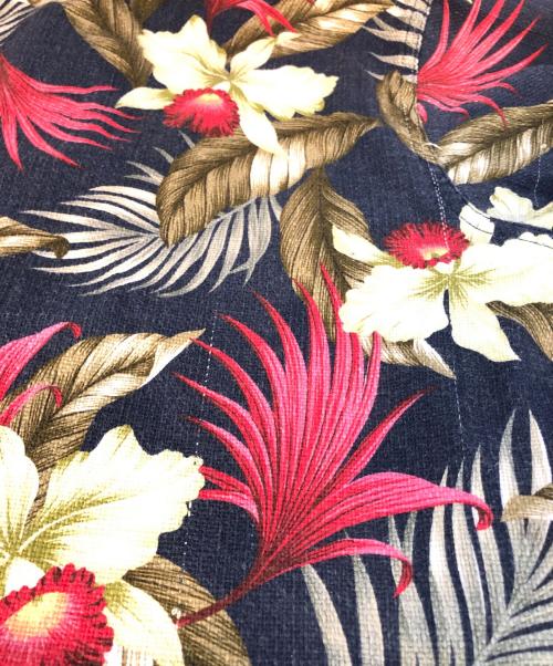Engineered Garments（エンジニアド ガーメンツ）Engineered Garments (エンジニアド ガーメンツ) HAWAIIAN FLORAL JAVA CLOTH ネイビー サイズ:ｓの古着・服飾アイテム