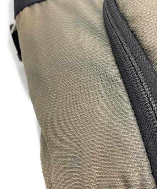 Eddie Bauer（エディーバウアー）Eddie Bauer (エディーバウアー) クロスボディーバッグ グレー×ブラックの古着・服飾アイテム