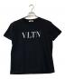 VALENTINO（ヴァレンティノ）の古着「ロゴプリントTシャツ」｜ブラック