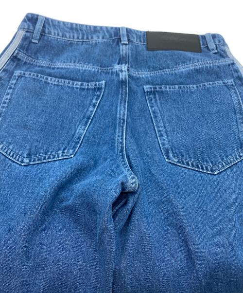 adidas（アディダス）adidas (アディダス) FIREBIRD ADICOLOR DENIM PANTS インディゴ サイズ:SIZE 32の古着・服飾アイテム