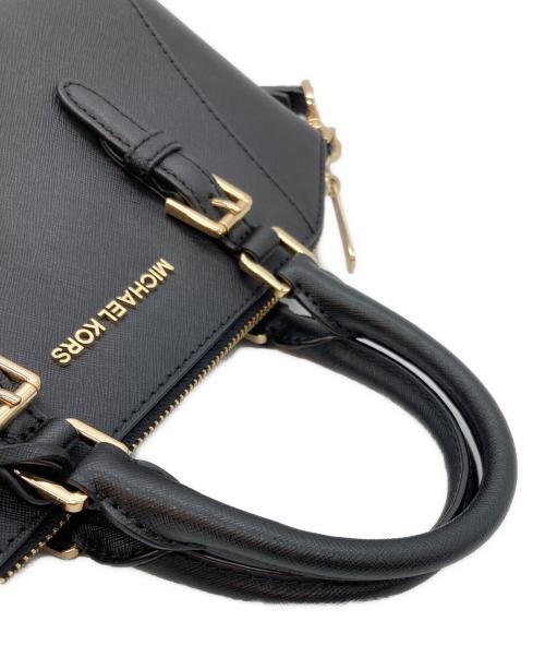 MICHAEL KORS（マイケルコース）MICHAEL KORS (マイケルコース) ショルダーバッグ ブラックの古着・服飾アイテム