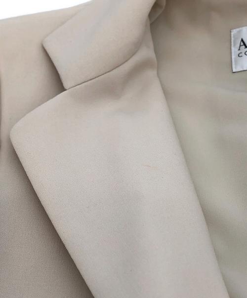ARMANI COLLEZIONI（アルマーニ コレツィオーニ）ARMANI COLLEZIONI (アルマーニ コレツィオーニ) 3Bジャケット ベージュ サイズ:38の古着・服飾アイテム