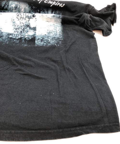 FRUIT OF THE LOOM（フルーツオブザルーム）FRUIT OF THE LOOM (フルーツオブザルーム) through the ashes of empires TEE ブラック サイズ:XLの古着・服飾アイテム