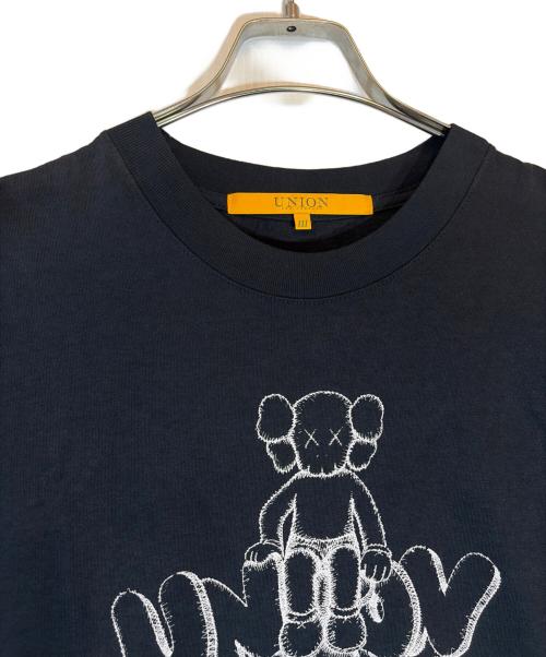 UNION（ユニオン）UNION (ユニオン) KAWS (カウズ) プリントTシャツ グレー サイズ:3の古着・服飾アイテム
