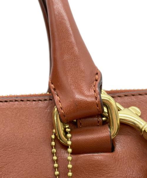 COACH（コーチ）COACH (コーチ) レガシー ハーパー トリプル ジップ サッチェル ブラウンの古着・服飾アイテム