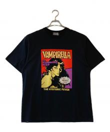 Hysteric Glamour（ヒステリックグラマー）の古着「VAMPIRELLA/RUNNING RED Tシャツ」｜ブラック
