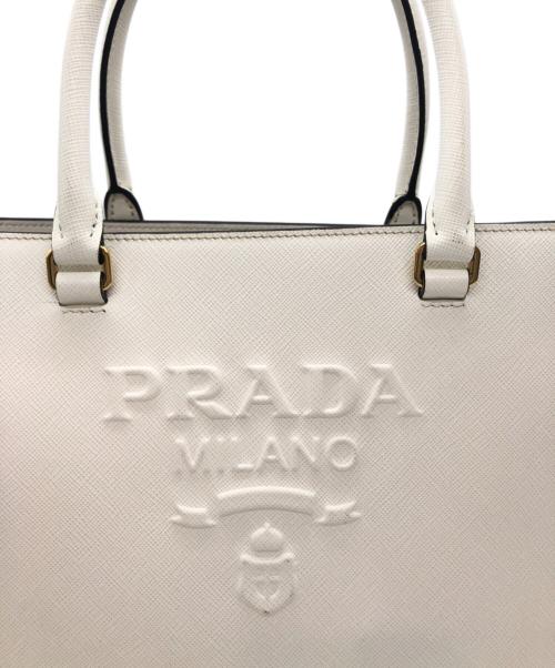 PRADA（プラダ）PRADA (プラダ) サフィアーノラクスバック ホワイトの古着・服飾アイテム