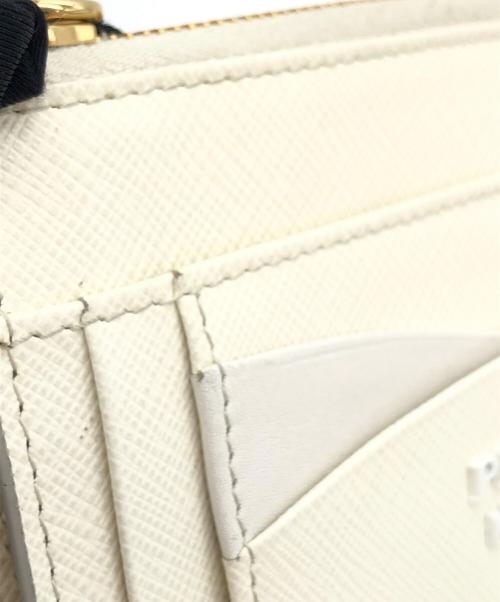 PRADA（プラダ）PRADA (プラダ) コインケース ホワイト サイズ:下記参照の古着・服飾アイテム
