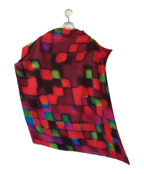 ISSEY MIYAKE（イッセイミヤケ）ISSEY MIYAKE (イッセイミヤケ) 変形 斜めプリーツ ロールネック グラフィック トップス レッド サイズ:２の古着・服飾アイテム