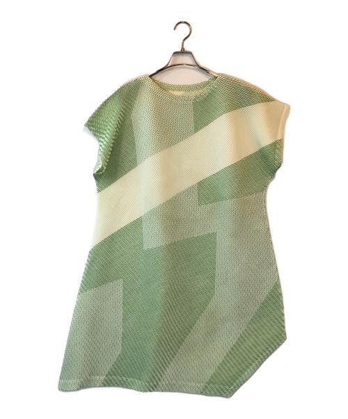 ISSEY MIYAKE（イッセイミヤケ）ISSEY MIYAKE (イッセイミヤケ) デザインプリーツワンピース グリーン サイズ:２の古着・服飾アイテム