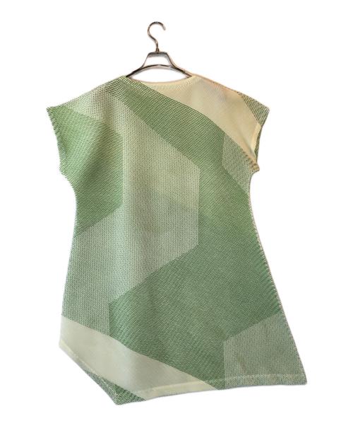 ISSEY MIYAKE（イッセイミヤケ）ISSEY MIYAKE (イッセイミヤケ) デザインプリーツワンピース グリーン サイズ:２の古着・服飾アイテム