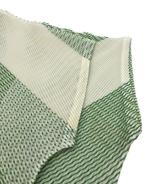 ISSEY MIYAKE（イッセイミヤケ）ISSEY MIYAKE (イッセイミヤケ) デザインプリーツワンピース グリーン サイズ:２の古着・服飾アイテム