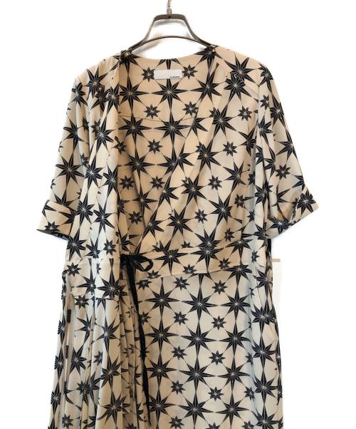kei shirahata（ケイシラハタ）kei shirahata (ケイシラハタ) 八芒星カシュクールワンピース ベージュ サイズ:1の古着・服飾アイテム