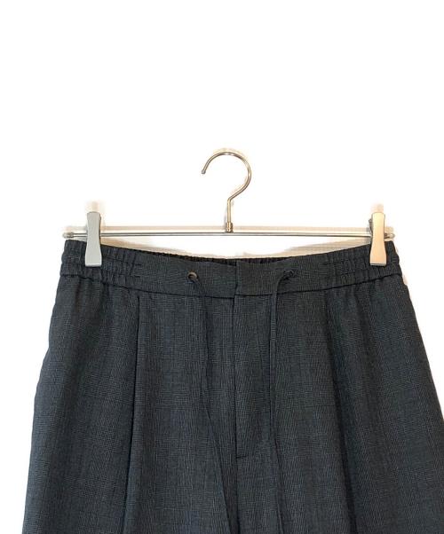 ATON（エイトン）ATON (エイトン) Wool tropical easy tapered pants グレー サイズ:02の古着・服飾アイテム