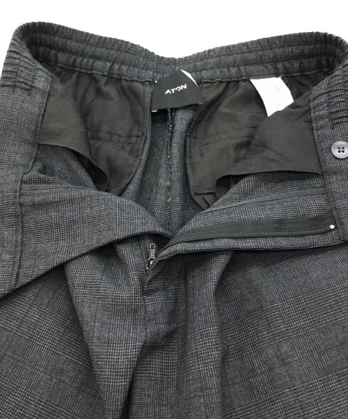 ATON（エイトン）ATON (エイトン) Wool tropical easy tapered pants グレー サイズ:02の古着・服飾アイテム