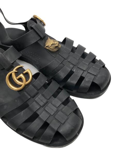 GUCCI（グッチ）GUCCI (グッチ) GGタイガーバックルラバーサンダル ブラック サイズ:8の古着・服飾アイテム