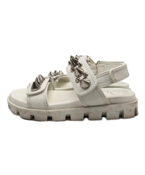 Christian Louboutin（クリスチャン・ルブタン）Christian Louboutin (クリスチャン・ルブタン) スタッズサンダル ホワイト サイズ:37の古着・服飾アイテム