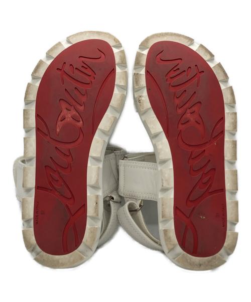 Christian Louboutin（クリスチャン・ルブタン）Christian Louboutin (クリスチャン・ルブタン) スタッズサンダル ホワイト サイズ:37の古着・服飾アイテム