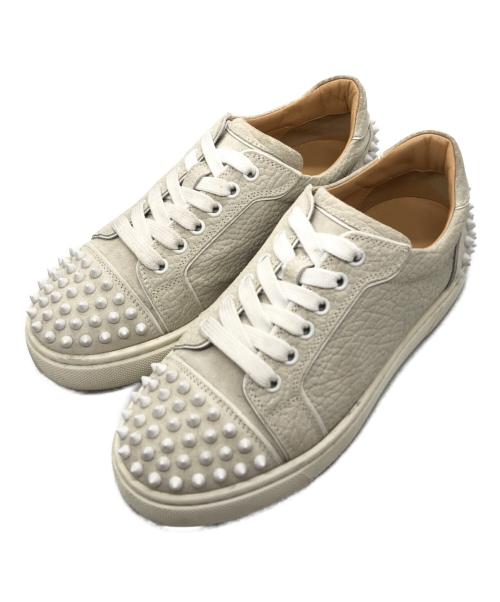 Christian Louboutin（クリスチャン・ルブタン）Christian Louboutin (クリスチャン・ルブタン) スタッズスニーカー アイボリー サイズ:37の古着・服飾アイテム