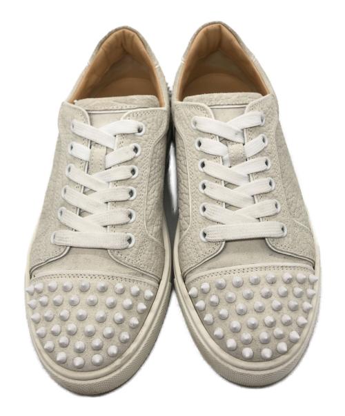 Christian Louboutin（クリスチャン・ルブタン）Christian Louboutin (クリスチャン・ルブタン) スタッズスニーカー アイボリー サイズ:37の古着・服飾アイテム