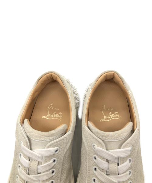 Christian Louboutin（クリスチャン・ルブタン）Christian Louboutin (クリスチャン・ルブタン) スタッズスニーカー アイボリー サイズ:37の古着・服飾アイテム