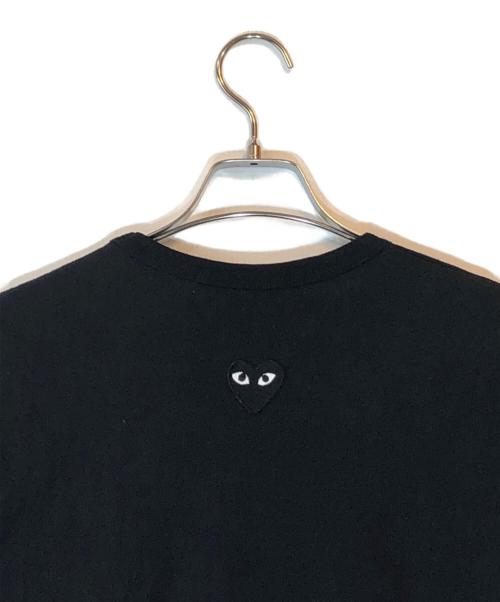 PLAY COMME des GARCONS（プレイコムデギャルソン）PLAY COMME des GARCONS (プレイコムデギャルソン) T-Shirt With Black Emblem On The Back White ブラック サイズ:XLの古着・服飾アイテム