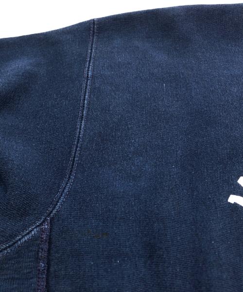 Champion REVERSE WEAVE（チャンピオン リバース ウィーブ）Champion REVERSE WEAVE (チャンピオン リバース ウィーブ) ３段プリントスウェット ネイビー サイズ:MEDIUMの古着・服飾アイテム