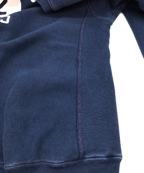 Champion REVERSE WEAVE（チャンピオン リバース ウィーブ）Champion REVERSE WEAVE (チャンピオン リバース ウィーブ) ３段プリントスウェット ネイビー サイズ:MEDIUMの古着・服飾アイテム