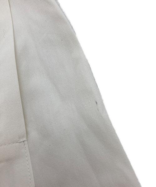 DRAWER（ドゥロワー）Drawer (ドゥロワー) フロントフリルクルーネックシャツ ホワイト サイズ:36の古着・服飾アイテム