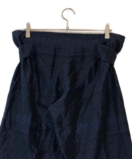 LIMI feu（リミフゥ）LIMI feu (リミフゥ) ビッグボタン シルクコットンパンツ ネイビー サイズ:下記参照の古着・服飾アイテム
