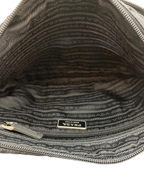 PRADA（プラダ）PRADA (プラダ) 三角プレートショルダーバッグ ブラックの古着・服飾アイテム
