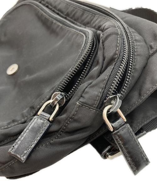 PRADA（プラダ）PRADA (プラダ) 三角プレートショルダーバッグ ブラックの古着・服飾アイテム