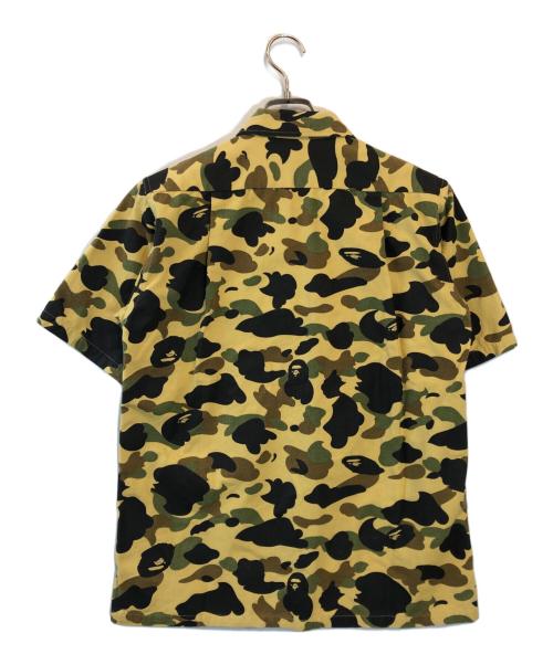 A BATHING APE（アベイシングエイプ）A BATHING APE (アベイシングエイプ) 総柄シャツ ベージュ サイズ:Sの古着・服飾アイテム