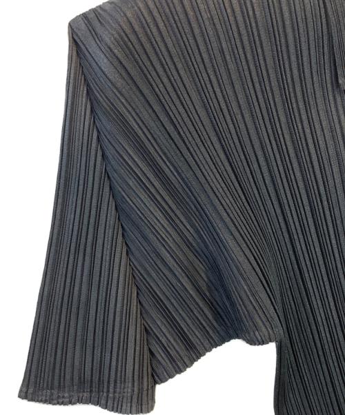 PLEATS PLEASE（プリーツプリーズ）PLEATS PLEASE (プリーツプリーズ) 半袖プリーツシャツ ブラック サイズ:3の古着・服飾アイテム