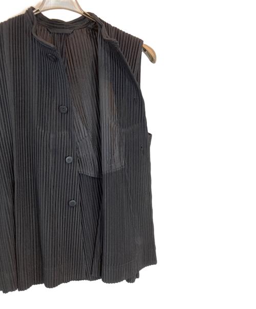 HOMME PLISSE ISSEY MIYAKE（オム プリッセ イッセイ ミヤケ）HOMME PLISSE ISSEY MIYAKE (オム プリッセ イッセイ ミヤケ) クルーネックプリーツベスト ブラック サイズ:1の古着・服飾アイテム