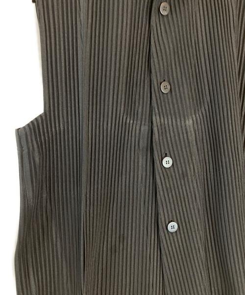 HOMME PLISSE ISSEY MIYAKE（オム プリッセ イッセイ ミヤケ）HOMME PLISSE ISSEY MIYAKE (オム プリッセ イッセイ ミヤケ) クルーネックプリーツベスト ブラック サイズ:1の古着・服飾アイテム