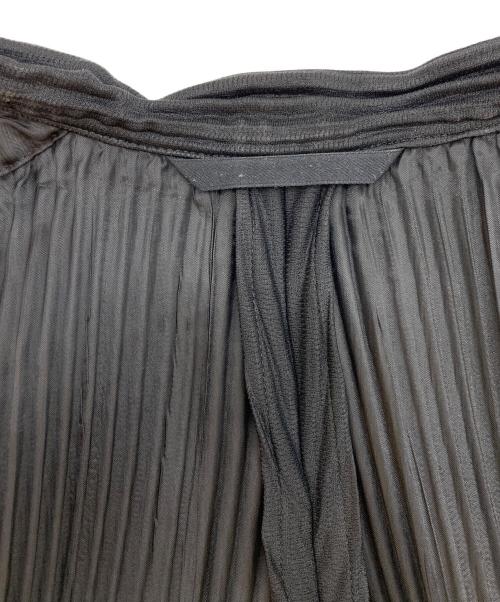 HOMME PLISSE ISSEY MIYAKE（オム プリッセ イッセイ ミヤケ）HOMME PLISSE ISSEY MIYAKE (オム プリッセ イッセイ ミヤケ) クルーネックプリーツベスト ブラック サイズ:1の古着・服飾アイテム