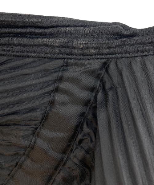 HOMME PLISSE ISSEY MIYAKE（オム プリッセ イッセイ ミヤケ）HOMME PLISSE ISSEY MIYAKE (オム プリッセ イッセイ ミヤケ) クルーネックプリーツベスト ブラック サイズ:1の古着・服飾アイテム