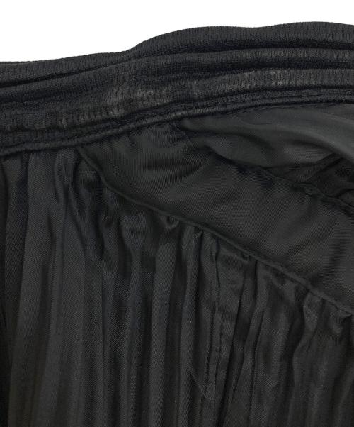 HOMME PLISSE ISSEY MIYAKE（オム プリッセ イッセイ ミヤケ）HOMME PLISSE ISSEY MIYAKE (オム プリッセ イッセイ ミヤケ) クルーネックプリーツベスト ブラック サイズ:1の古着・服飾アイテム