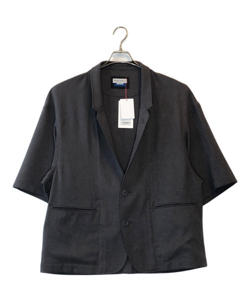 MAISON SPECIAL（メゾンスペシャル）MAISON SPECIAL (メゾンスペシャル) Linen Mix Slab Standout Lapel Prime-Over Cropped-sleeve Shirt Jacket グレー サイズ:1 未使用品の古着・服飾アイテム
