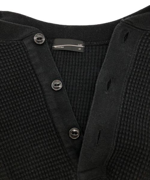 LAD MUSICIAN（ラッドミュージシャン）LAD MUSICIAN (ラッドミュージシャン) THERMAL HENRY NECK PULLOVER ブラック サイズ:42の古着・服飾アイテム