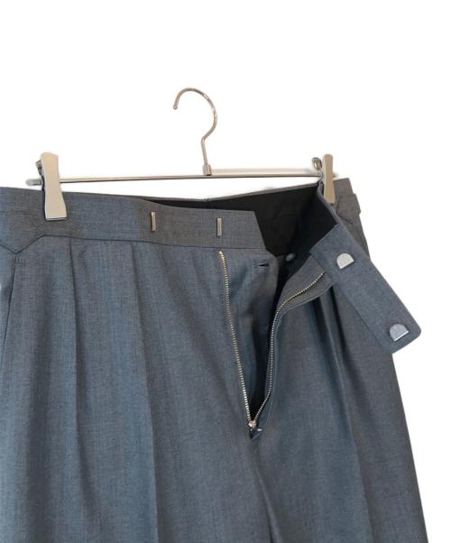 Fumiya Hirano The Trousers（フミヤ ヒラノ ザ トラウザーズ）Fumiya Hirano THE TROUSERS (フミヤ ヒラノ ザ トラウザーズ) 2タックスラックス グレー サイズ:38の古着・服飾アイテム