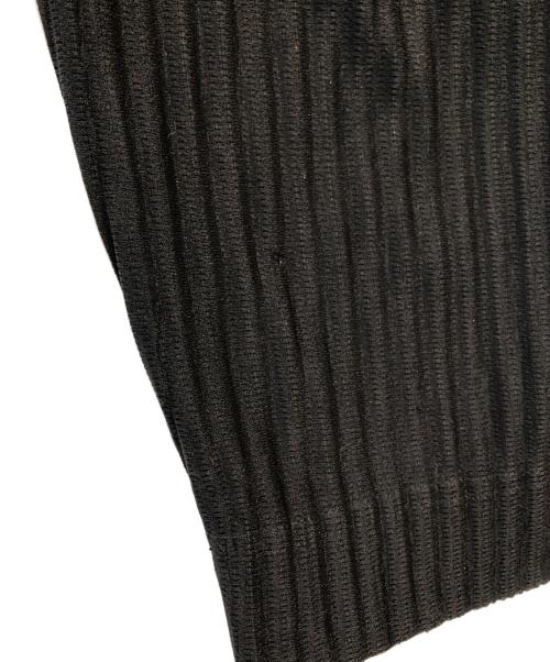HOMME PLISSE ISSEY MIYAKE（オム プリッセ イッセイ ミヤケ）HOMME PLISSE ISSEY MIYAKE (オム プリッセ イッセイ ミヤケ) BASICS プリーツストレートパンツ ブラック サイズ:1の古着・服飾アイテム