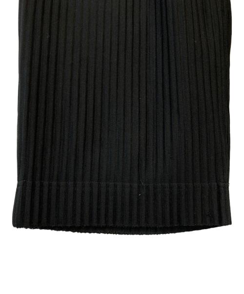 HOMME PLISSE ISSEY MIYAKE（オム プリッセ イッセイ ミヤケ）HOMME PLISSE ISSEY MIYAKE (オム プリッセ イッセイ ミヤケ) BASICS プリーツストレートパンツ ブラック サイズ:1の古着・服飾アイテム