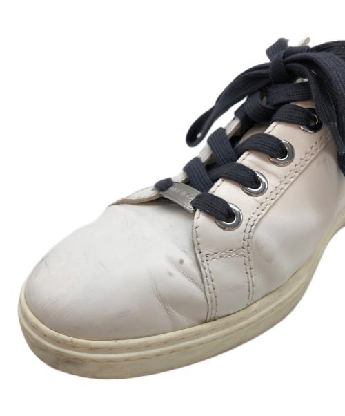 JIMMY CHOO（ジミーチュウ）JIMMY CHOO (ジミーチュウ) スタッズローカットスニーカー ホワイト サイズ:43の古着・服飾アイテム